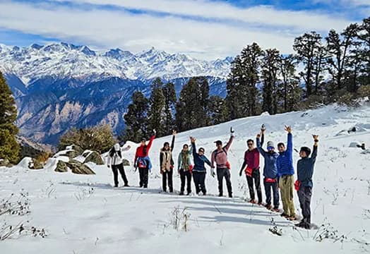 Why Winter Himalayan Treks Are Truly Magical